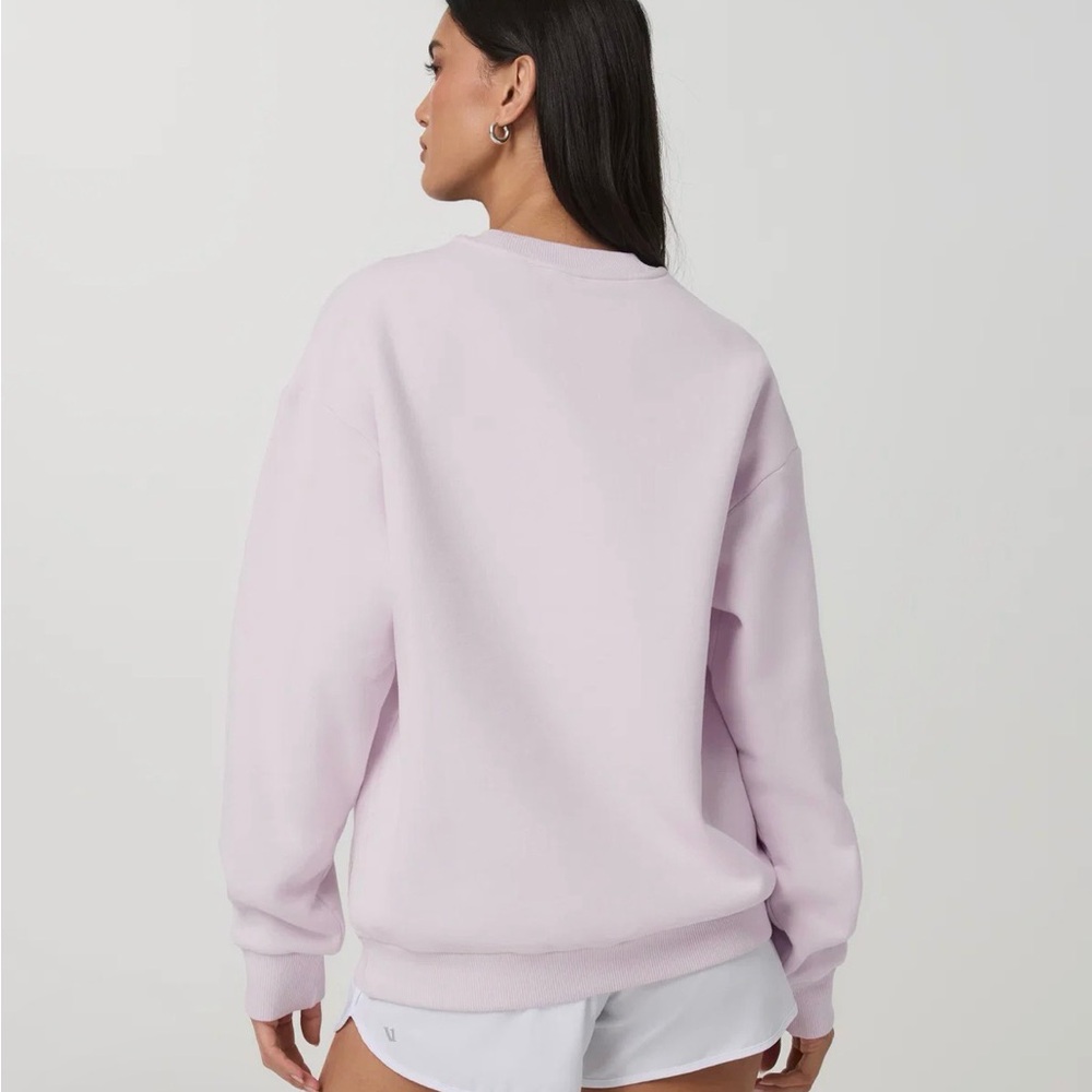 Vuori restore oversized crew 2.0 in sold out lilac breeze color - Picture 2 of 8